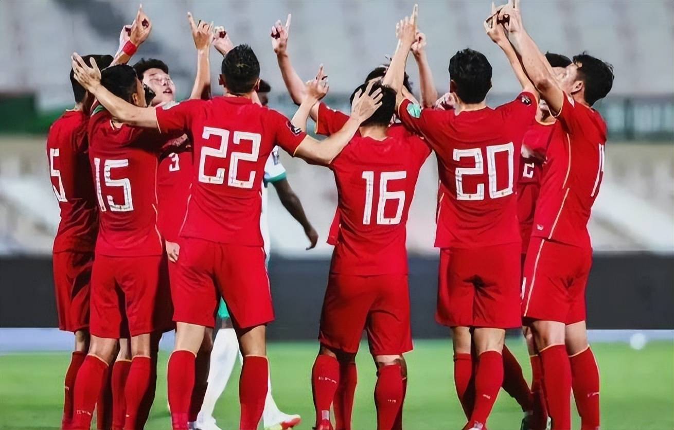 国足热门：中超赛场表现引热议国足主帅关注！的简单介绍
