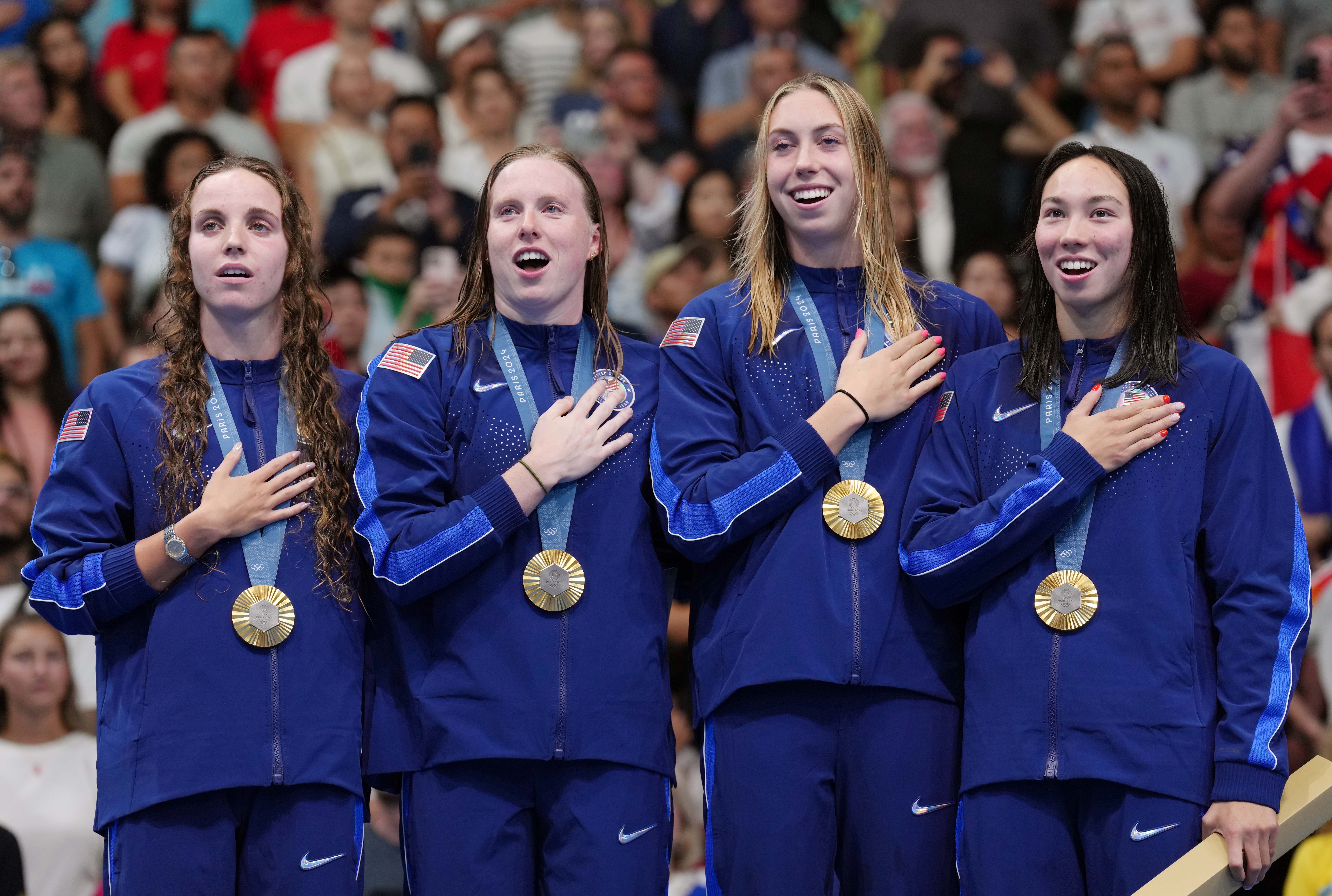 美国失而复得勇夺女子4×100米接力冠军的简单介绍