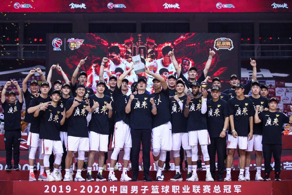 关于特级联赛球队步步为营，一路高歌的信息