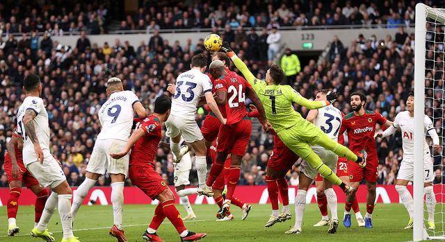 马里球员冷静点球破门,大捷在即 马里球员冷静点球破门,大捷在即