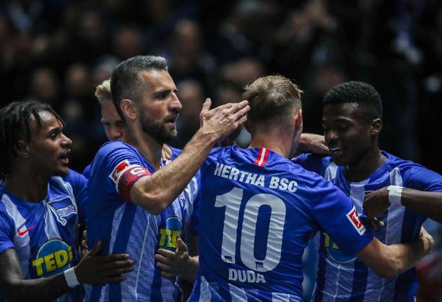 包含柏林赫塔负于对手，欧战席位渐行渐远的词条