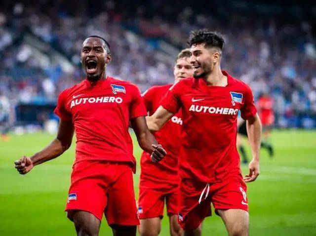 包含柏林赫塔负于对手，欧战席位渐行渐远的词条