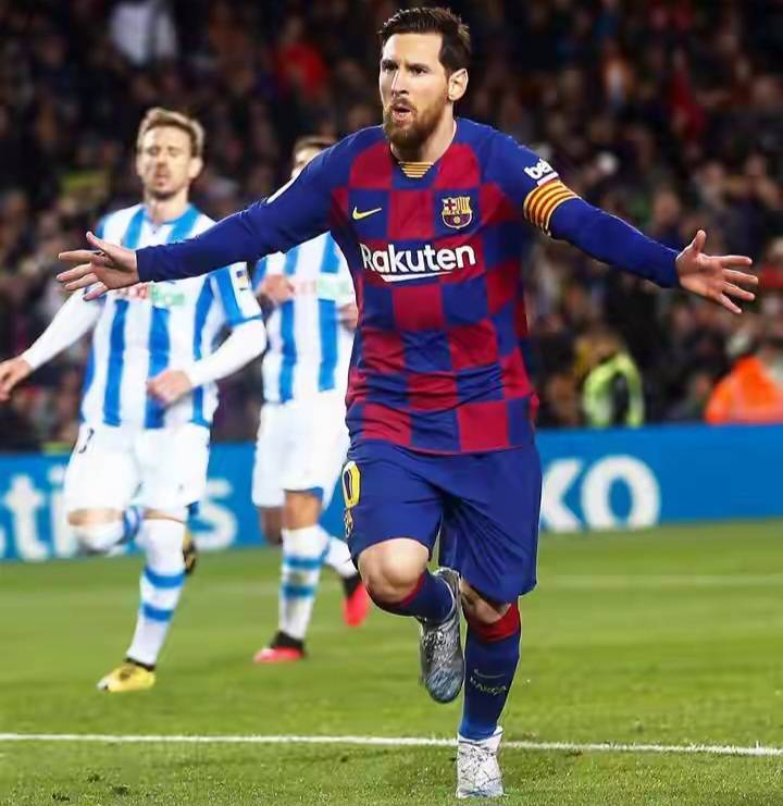 梅西梅开二度巴萨获胜,势头强劲 梅西梅开二度巴萨获胜,势头强劲