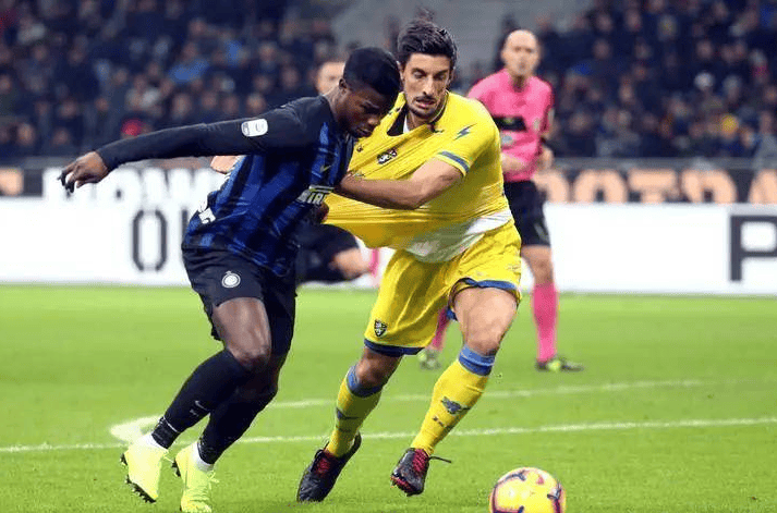 包含里昂与巴黎圣日耳曼将在周末进行激烈交锋的词条 包含里昂与巴黎圣日耳曼将在周末进行激烈交锋的词条