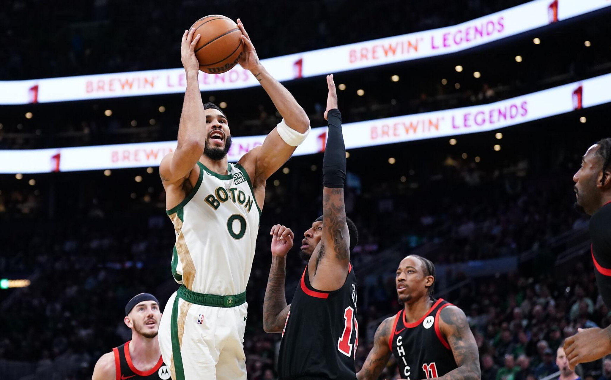 凯尔特人大胜篮网,领先优势扩大 凯尔特人大胜篮网,领先优势扩大