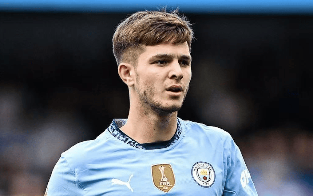 曼城客场2-0战胜莱斯特城，取得英超三连胜的简单介绍