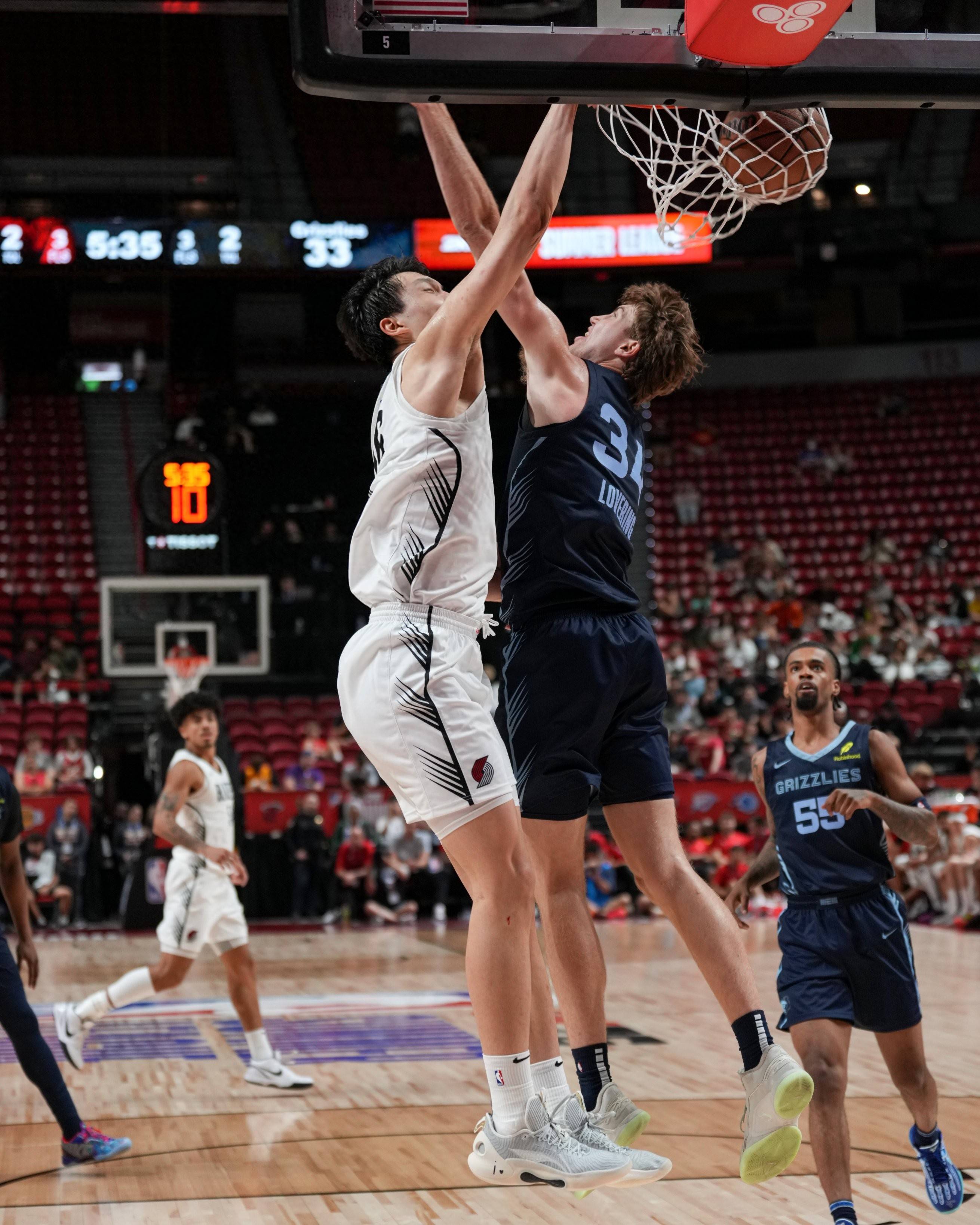 开拓者惊险逆转,利拉德砍全场最高分,威少三双无用 开拓者惊险逆转,利拉德砍全场最高分,威少三双无用